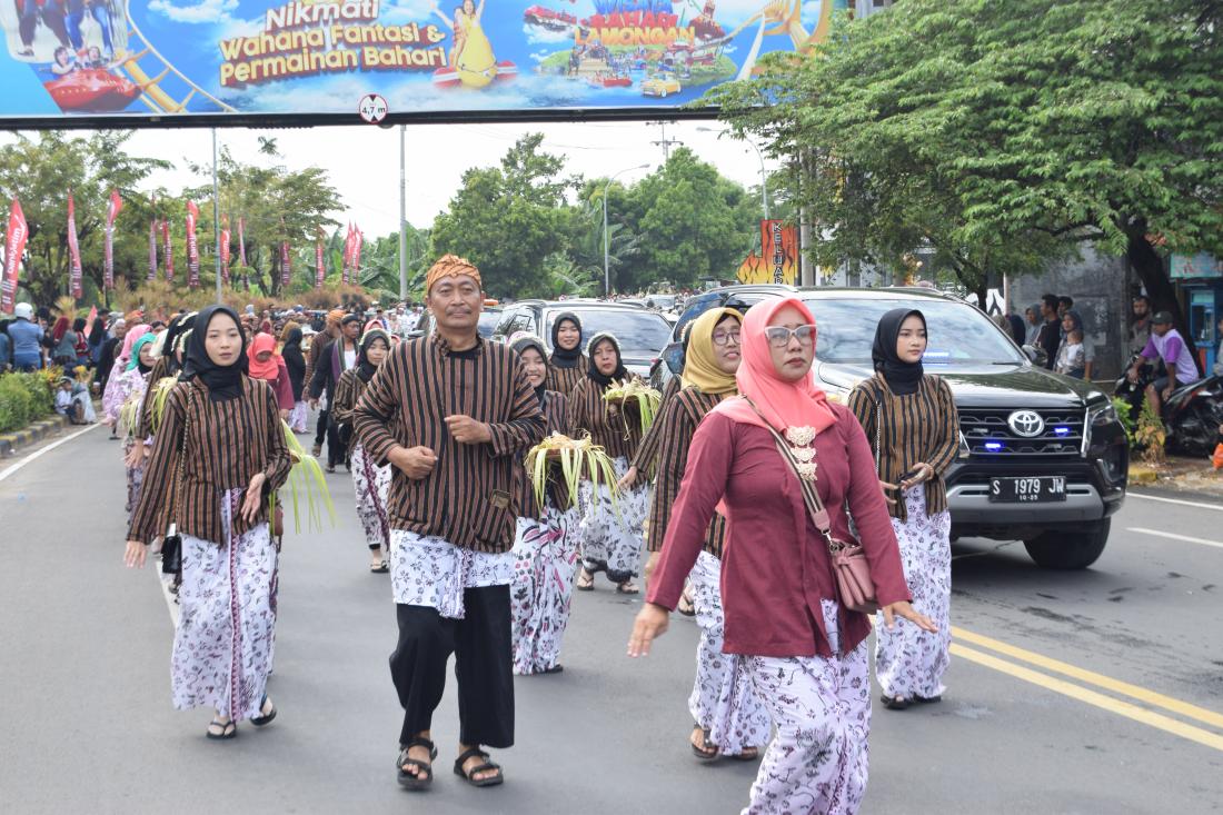 pemdes-sendangagung-ikuti-festival-ketupat-di-wbl