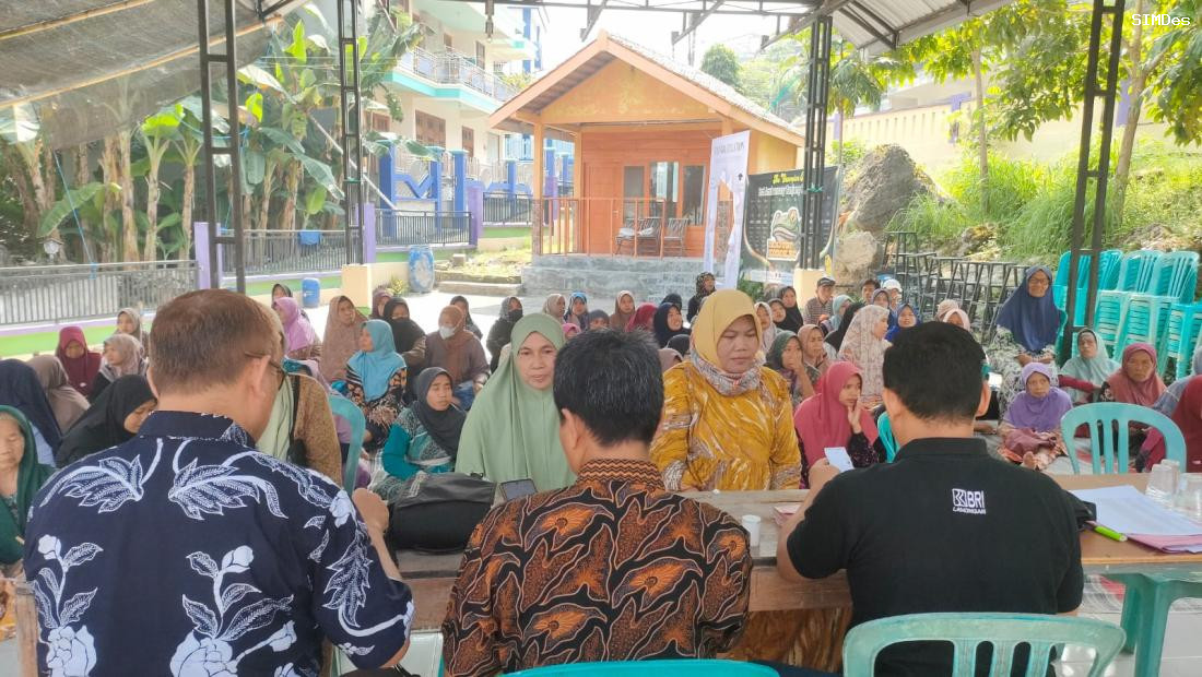 penyaluran-bantuan-pkh-di-desa-sendangagung-berlangsung-lancar-349-warga-terima-bantuan-tunai