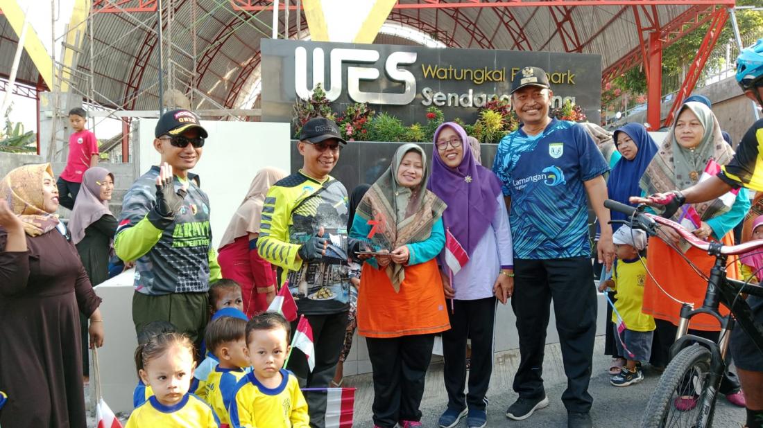 sps-tp-ananda-sendangagung-terima-cenderamata