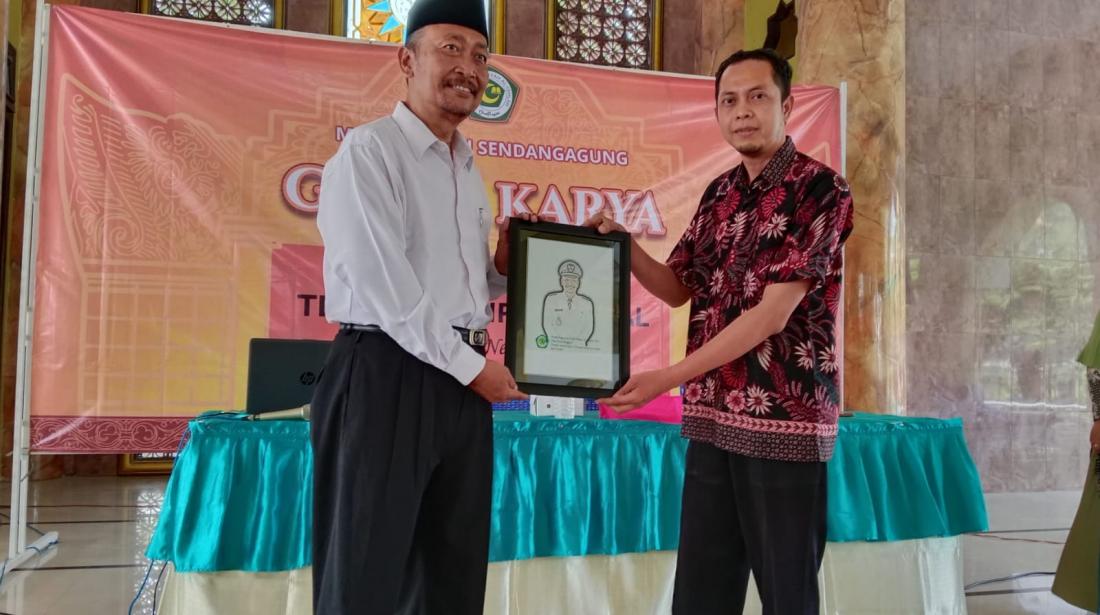 kepala-desa-sendangagung-sampaikan-budaya-desa-sendangagung