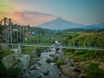 Jembatan Gantung Pertama di Mojokerto, Jembatan Gantung Slawe