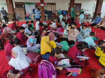 sosialisasi-gerakan-gemar-membaca-sejak-dini-menuju-desa-berdedikasi-desa-padi-peduli-pustaka