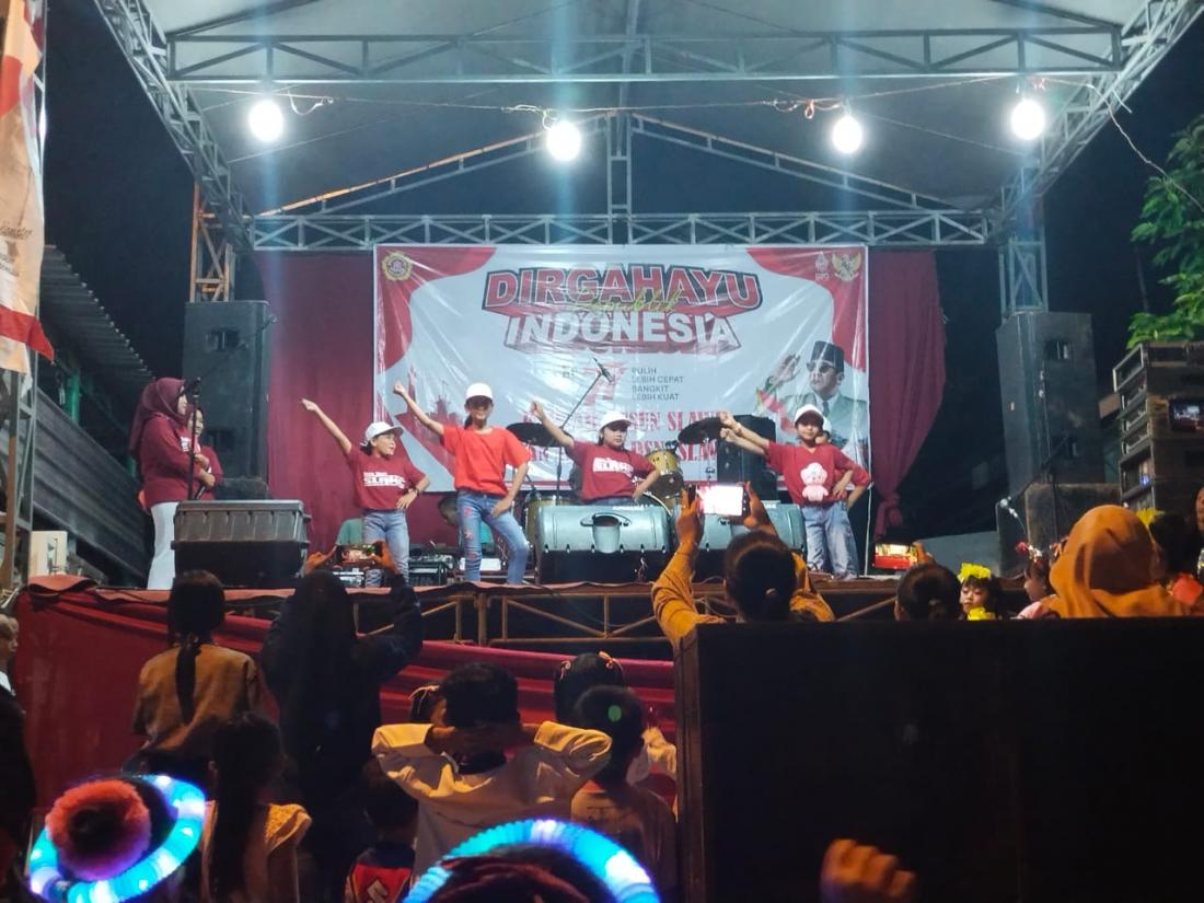 hiburan-dangdut-perayaan-hut-kemerdekaan-ri-dusun-slawe