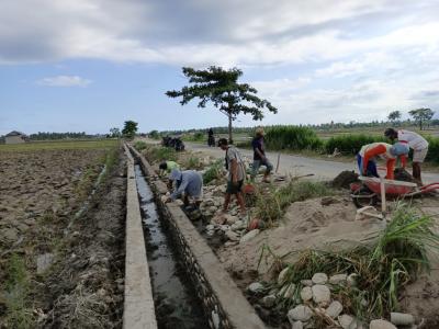 program-percepatan-peningkatan-tata-guna-air-irigasi-p3-tgai-sedang-proses-pengerjaan