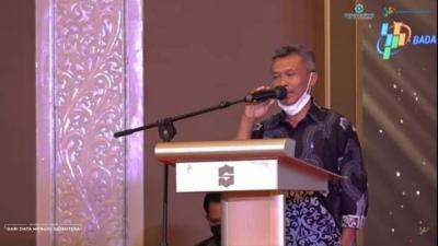 kepala-desa-kotaraya-selatan-sambutan-didepan-menteri-menteri-ppn-bapenas-ri-suharso-monoarfa