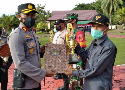 peyerahan-penghargaan-lomba-kampung-tanggu-nusantara