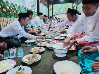 santunan-anak-yatim-dan-buka-bersama-pemdes-jrangoan-dan-forum-komunkasi-pemuda-jrangoan